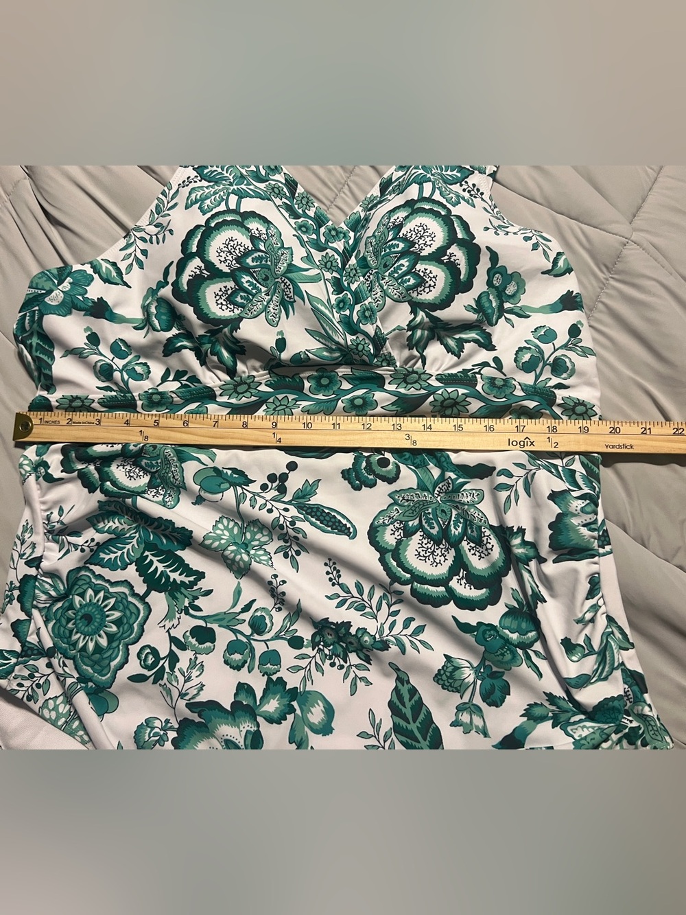 Bloomchic 22/24 Plus One Piece
Swimsuit- Green/White w/ matching sheer coverup - Picture 8 of 8